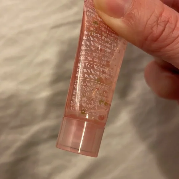 Clinique rinse off foaming cleanser and moisture surge eye - Picture 4 of 4